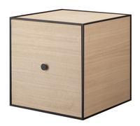 Flexibel und vielseitig: Frame 35 Schrank Element mit Tür Audo Copenhagen Frame 35 ist das größte quadratische Schrankelement, das Audo Copenhagen im Rahmen seiner beliebten Schranksystem-Linie anbiet