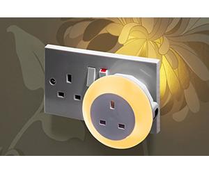 Auraglow Automatic Plug in Multi Colour Plug Through LED Nursery Night Light with Dusk Till Dawn Daylight Sensor