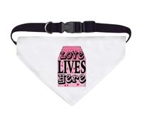 Azeeda Large 'Love Lives Here' Dog/Cat/Pet Bandana (PD00078128)