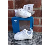 Babies adidas Stan Smit Crib - CG6543- FTWWHT SILVMT UK 3K EU 19