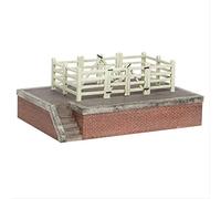 Bachmann 44-0128 Scenecraft Lucston Cattle Dock (Pre-Built)