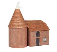 Bachmann 44-0146 Scenecraft Oast House (Pre-Built)