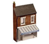 Bachmann 44-209 Scenecraft Low Relief Butchers Shop (Pre-Built)