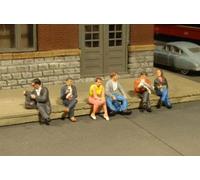Bachmann Trains 33161 Miniature O Scale Figures Seated Platform Pass (US IMPORT)