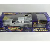 Back To The Future Part II And Accessories 1:15 Scale Diamond Select 18133