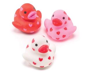 Baker Ross AF217 Mini Heart Floating Rubber Ducks - Pack of 6, 35mm x 35mm, Assorted Colours, Bath Toys, Party Bag Fillers