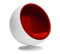Ruhige Kugel: Ball Chair Sessel von Eero Aarnio Originals Der Ball Chair Sessel des finnischen Designers Eero Aarnio hat Designgeschichte geschrieben. Kein Wunder, bei dem Aussehen! Dass der extravagante Kugelsessel im Jahr 1966 entworfen wurde - einer Zeit, in welcher Kunststoff das neue Trendmaterial war - überrascht nicht wirklich. Der Ball Chair bietet mit seiner Raumkapsel-Optik die nötige Privatsphäre, wenn es einmal ruhiger zugehen soll. Material und Format Der Ball Chair ist aus Fiberglas und Aluminium gefertigt. Bei der hochwertigen Stoffpolsterung können Sie aus 12 ansprechenden Farbvarianten wählen. Der Sessel ist 110 cm breit, 97 cm tief und 120 cm hoch.