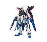 BANDAI SPIRITS Gundam - Model Kit - MG 1/100 - Strike Freedom Gundam - 18 cm