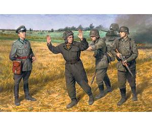 Barbarossa Operation, June 22 1941 1 German officer, 2 soldiers, 1 tankman 1:35
