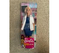 Barbie FXP00 Doctor Doll with Accessories - Aspiring Doctors Playset, 29.9cm