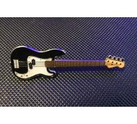 BASS GUITAR ENAMEL PIN BADGE GREAT GIFT FOR MUSIC LOVERS (BLACK/WHIT)