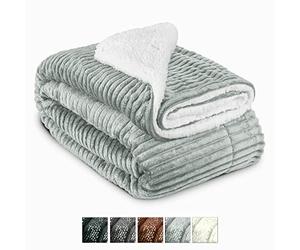 Beautissu Fluffy Sherpa Fleece Blanket 150x200cm - Super Soft Warm Thick Blanket with Teddy Bear Fleece - Cosy Comforter and Plush Bedspread - Grey Throw for Sofa, Couch & Bed Winter Blankets - Elisa