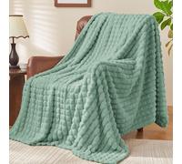 BEDELITE Fluffy Fleece Twin Blanket - Sage Green Couch Throw Checkered Design Soft Cosy Warm Blankets for Double Bed, Gifts for Women