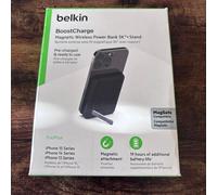 Belkin BoostCharge Magnetic Wireless 5000mAh Power Bank 7.5W with Stand Black