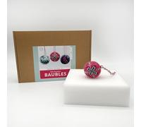 Bergin & Bath Needle Felting Kit - Christmas Baubles - Make Your own Felted Christmas Decorations. Craft kit Gift for her. Planet Friendly Wool (with Felting Mat)