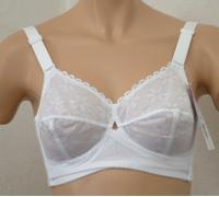 Pretty Polly Women's Classic Full Cup Bra Coverage, Opaque, White (White), 46DD