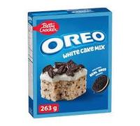 Betty Crocker OREO White Cake Mix, 263g, with Real OREO Pieces (Canadian)