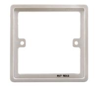 BG 817 White Round Edge Single Square Spacer 10mm