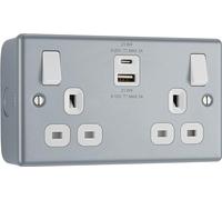 BG Electrical Double Switched Wall Plug Socket with Fast Charge Type A and C USB Charging Ports, Metal Clad, White Inserts, 13A, 22W, MC522UAC22