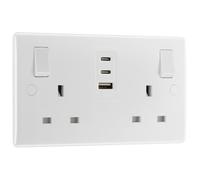 BG Electrical 30W Double Switched Power Wall Plug