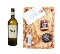 Big Beltie Standard Wine Hamper | Big Beltie Sauvignon Blanc 11% | Cheese, Chutney, Biscuits & Chocolates | Luxury Food & Wine Gift Basket for Sharing or Gifting