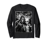 Bigfoot Sasquatch Selfie Rock On UFO Funny Long Sleeve T-Shirt