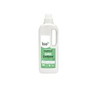 Bio-D Juniper Fabric Conditioner | 1 Litre | Up to 33 Washes | Reduces Static & Protects Fabric | Natural Juniper Scent | Extra Concentrated | 100% Naturally Derived | Vegan & Cuelty Free | UK Made