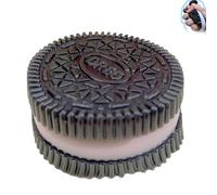 Biscuit Stress Relief Toy, Ultra-Soft Decompression Venting Toy, Memory Recovery Reusable Rebounding Sandwich Cookie Toy for boys and girls (Black+pink)