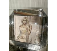 Biznest MODERN LIQUID GLITTER WALL ART WITH MIRRORED EDGES 50X50CM (SWEET GIRL WITH BED)