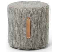 Modern, puristisch, skandinavisch-chic: Das ist der Sitzhocker Björk von Design House Stockholm . Die Kollektion Björk hat Designerin Lena Bergström nach dem schwedischen Wort für Birke benannt. Zaube