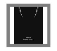 BLACKPINK BORN PINK 2nd Album BOX SET BLACK Version CD+1p Poster+80p Photobook+1p Accordion Lyrics Paper+1p Large PhotoCard+1p PostCard+2p Instant Film+1p Selfie PhotoCard+Tracking Sealed