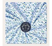 Blue Floral 100% Cotton Dressmaking Fabric by The Metre UK - 60 Inches Wide Quilt Backing, Sewing Cotton, Blue Flower Fabric for Quilts, Dresses, Batik, Cotton Material (White Blue)