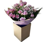 Blush Blossom Bouquet Flowers, Fresh Delivery Spray Roses, Elegant Bunch of Summer Floral Arrangement Gift for Birthday Celebrations, Anniversary, Thinking of You, and Event Occasions.