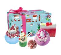 Bomb Cosmetics Chillin' With My Gnomies Christmas Bath & Body Gift Set In Green Green One Size