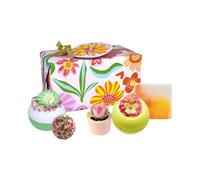 Bomb Cosmetics Little Box of Love Ballotin Box, One Colour, Women One Colour