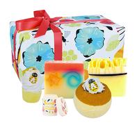 Bomb Cosmetics Little Box of Love Ballotin Box, One Colour, Women One Colour