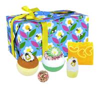 Bomb Cosmetics Just Bee Yourself 5 Piece Handmade Wrapped Bath Set with Essential Oils, Includes Bath Bombs, Soap, Bath Mallow & Bath Creamer