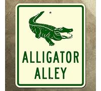 Bonoff Florida Gator Alley Highway Mark Road Vintage Outhouse Vintage Metal Sign Garage Sign Garage Home Wall Decor Poster Retro Vintage 5.5x8inch Tin Sign