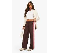 Boohoo Nylon Contrast Side Stripe Panel Track Pant In Chocolate chocolate XS