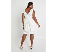 Boohoo Plus V Neck Bow Back Shift Dress In White white 28