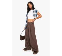 boohoo Women's Petite Low Rise Belted Extreme Wide Leg Trouser in Chocolate | Size: 16