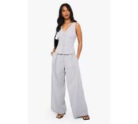 boohoo Women's Petite Pleat Detail Wide Leg Tailored Trouser in Pale Grey | Size: 14