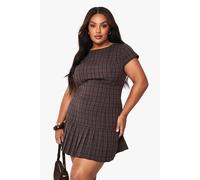 boohoo Women's Plus Check Pleated Skirt Mini Dress in Brown | Size: 22