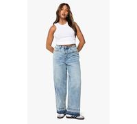 boohoo Women's Plus Fray Hem Detail Straight Leg Jean in Mid Blue | Size: 28