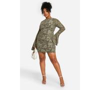 boohoo Women's Plus Jacquard Floral Flare Sleeve Mini Dress in Khaki | Size: 24