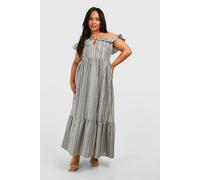 boohoo Women's Plus Stripe Halterneck Tiered Maxi Dress in Navy | Size: 16