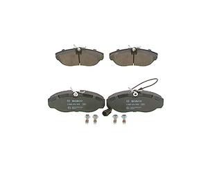 Bosch BP304 - Brake Pads Car Front Axle - Bosch Quality - Reduced Noise and Dust - ECE-R90 Certified - Copper-Free - 1 Set of 4 Pads - With Accessories