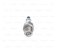 Bosch Double Platinum 0242229925 (+45), Spark Plug Set of 4 - for a Reliable Gasoline Engine Start and Long Service Life - with Robust Design