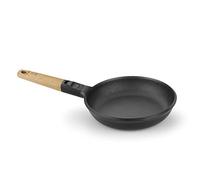 BRA Market Frying Pan, 24cm, Cast Aluminium, Removable Handle, Natural Wood, Non-Stick Tri-Layer PFOA-Free, Suitable for All Hobs