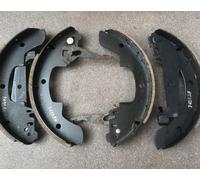 BRAKE SHOES for TALBOT ALPINE HORIZON SOLARA PEUGEOT 305 ALFA ROMEO 33